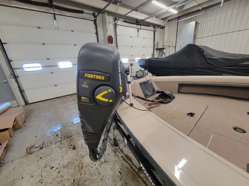 Slide: The Image of Triton DV 176 SC Sport 2005 - 13