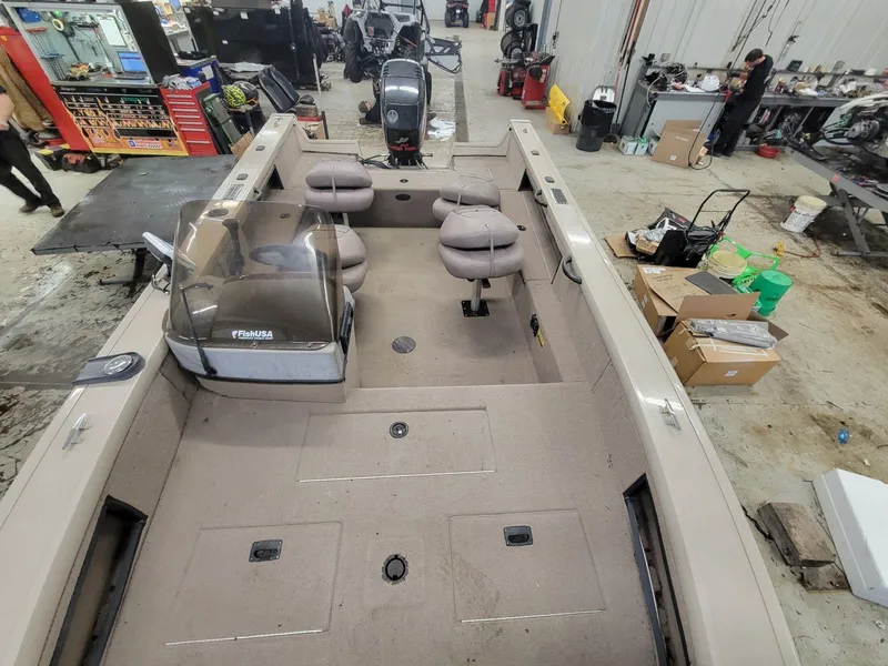 Slide: The Image of Triton DV 176 SC Sport 2005 - 15