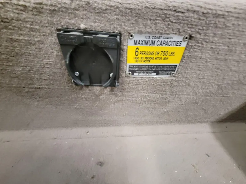 Slide: The Image of Triton DV 176 SC Sport 2005 - 24