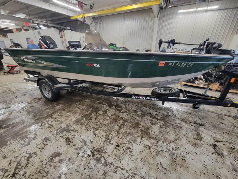 Slide: The Image of Triton DV 176 SC Sport 2005 - 3