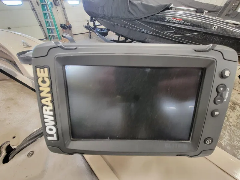 Slide: The Image of Triton DV 176 SC Sport 2005 - 8