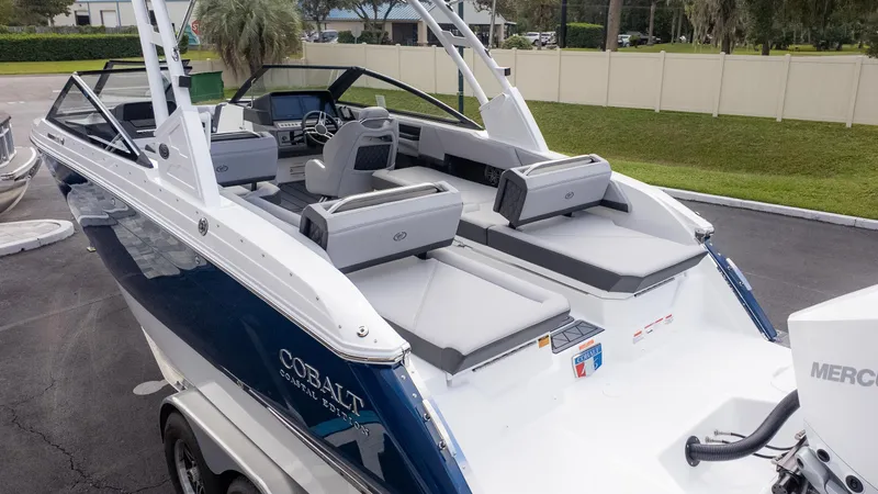 Slide: The Image of 2025 Cobalt R6 Outboard boat with sleek design and spacious seating. - 5