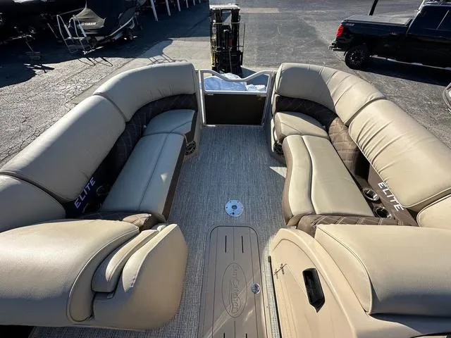 Slide: The Image of SunCatcher ELITE 324RC 2025 - 16