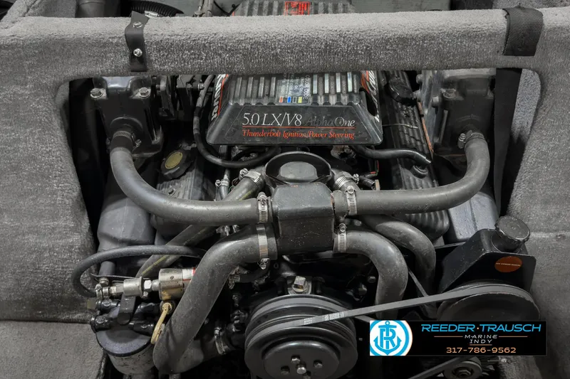 Slide: The Image of 1993 Bryant 200 boat engine, 5.0L V8, detailed view. - 31