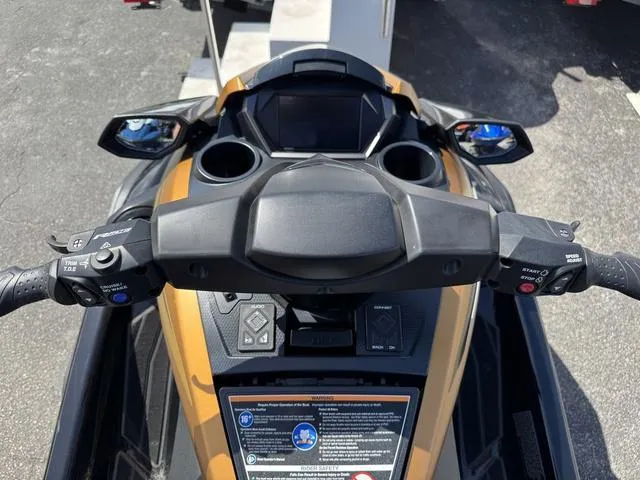 Slide: The Image of Yamaha FX Limited SVHO With Audio System 2024 - 10