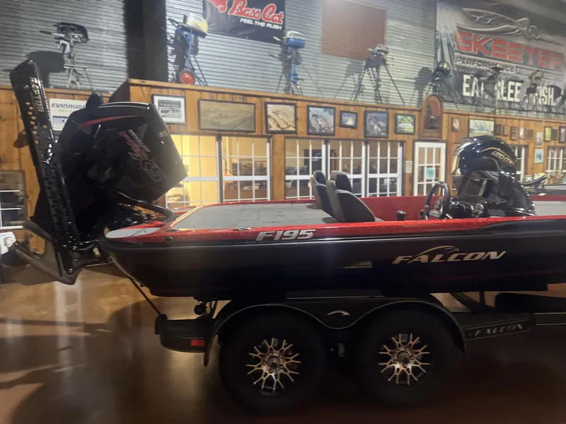 Slide: The Image of Falcon Boats F195 2025 - 8