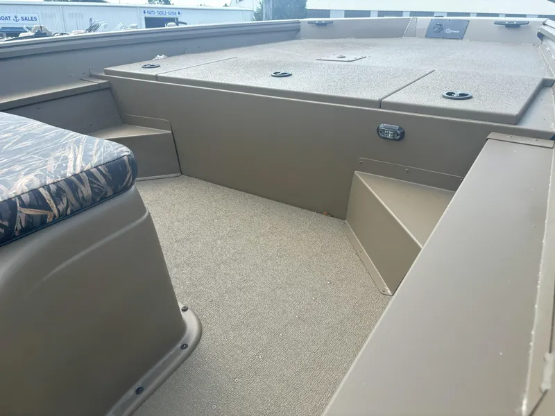 Slide: The Image of G3 Gator Tough 18 CC 2025 - 5