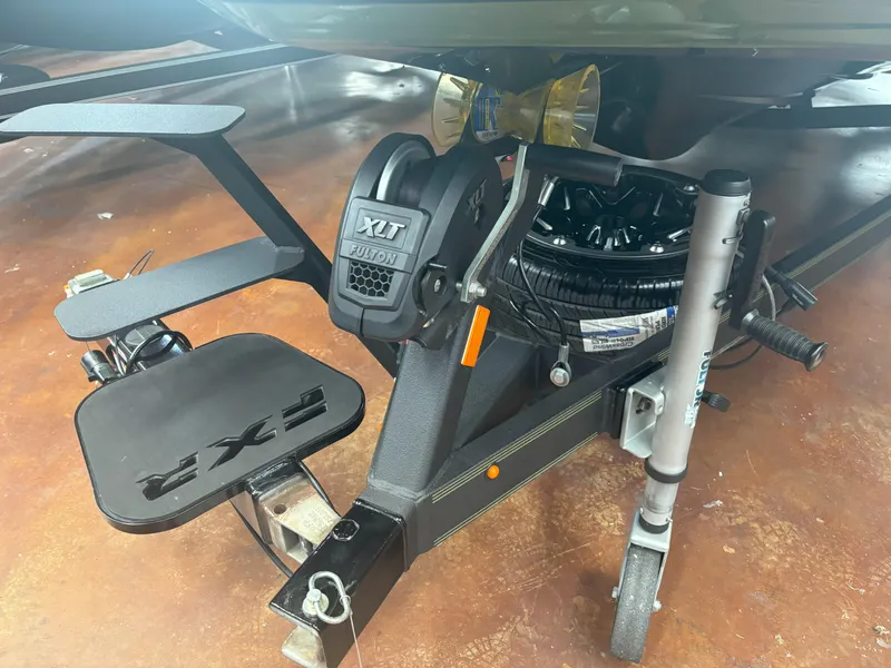 Slide: The Image of Skeeter FXR20 Apex 2023 - 11