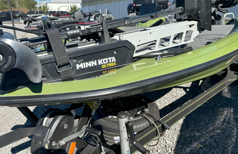 Slide: The Image of Skeeter FXR20 Apex 2023 - 15