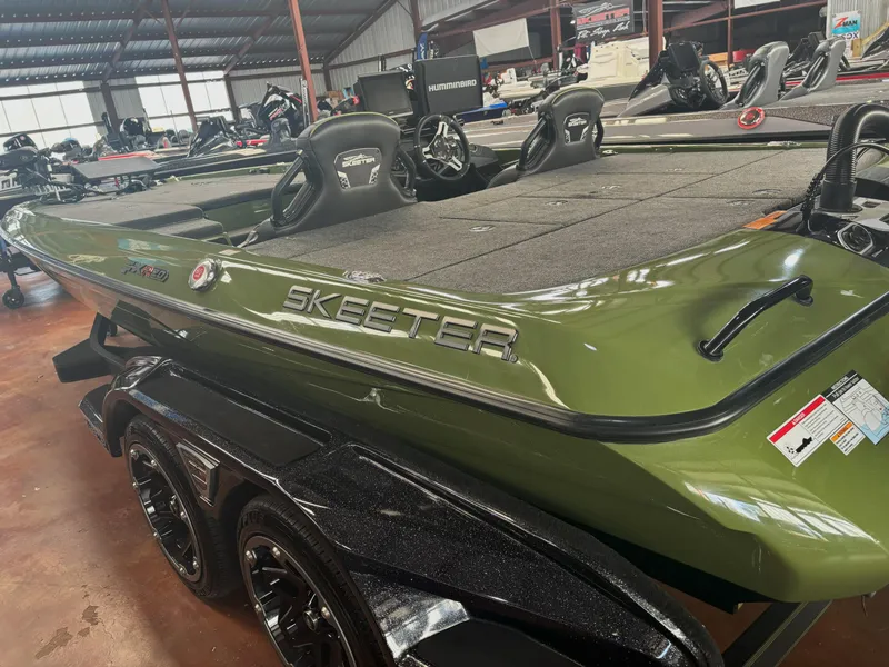 Slide: The Image of Skeeter FXR20 Apex 2023 - 5