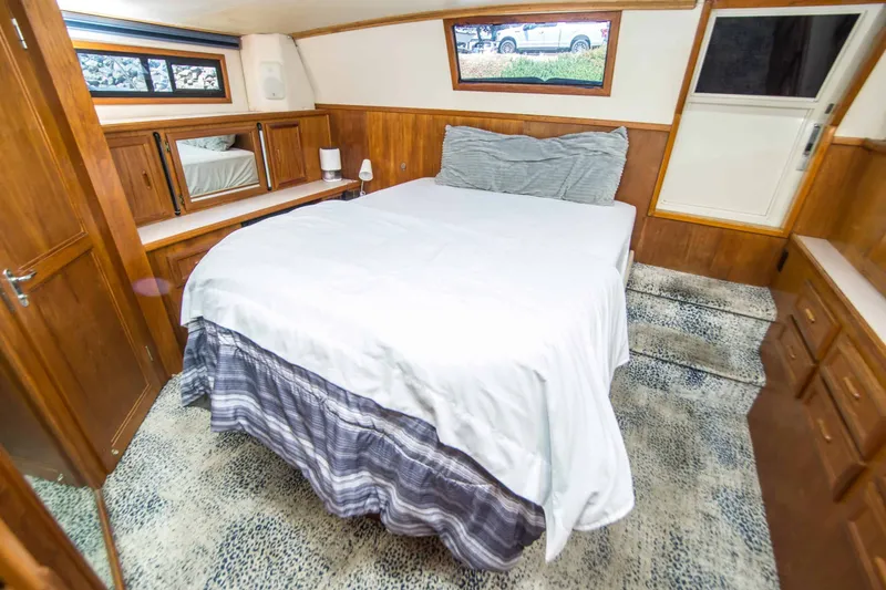 Slide: The Image of Californian 55 Cockpit Motor Yacht 1989 - 18