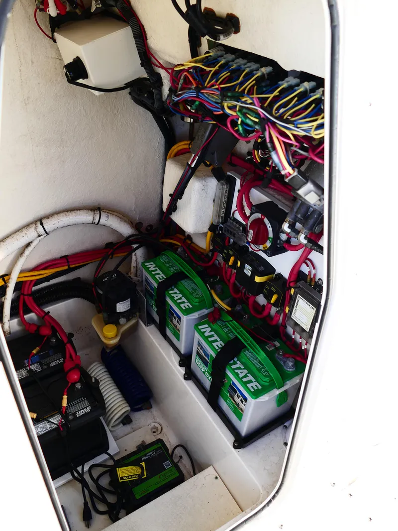 Slide: The Image of 2019 Sea Born LX22 Center Console boat electrical system with batteries and wiring. - 20