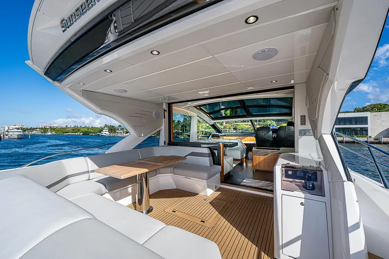 Slide: The Image of Sunseeker 60 EVO PREDATOR 2021 - 15