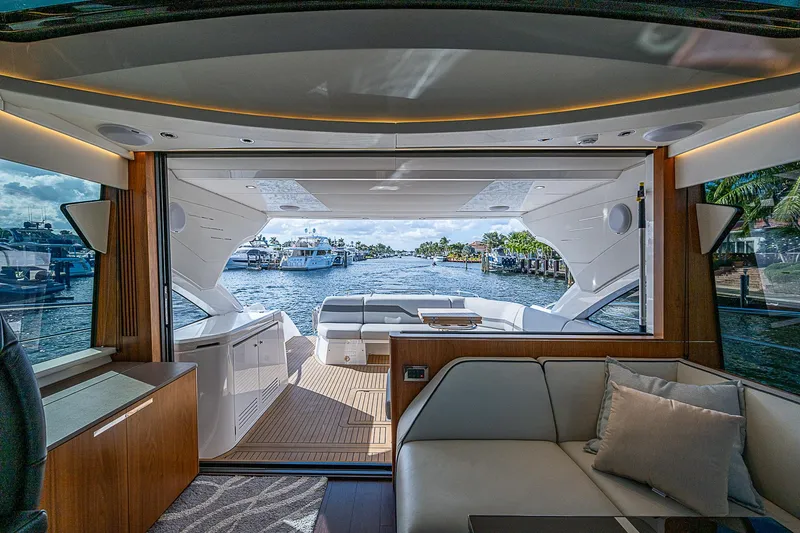 Slide: The Image of Sunseeker 60 EVO PREDATOR 2021 - 19