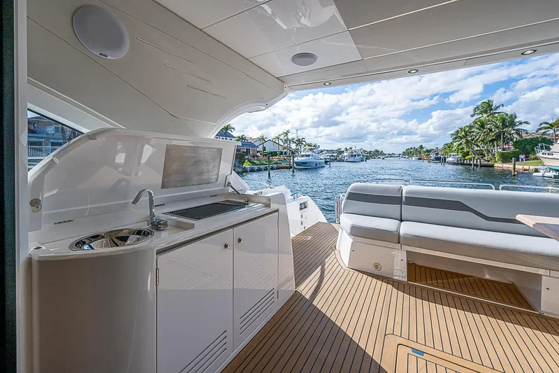 Slide: The Image of Sunseeker 60 EVO PREDATOR 2021 - 8