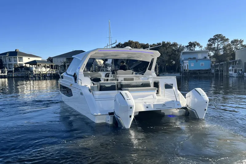 Slide: The Image of Aquila 36 Sport 2025 - 11