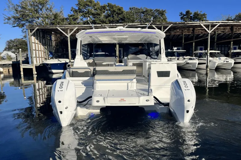 Slide: The Image of Aquila 36 Sport 2025 - 13