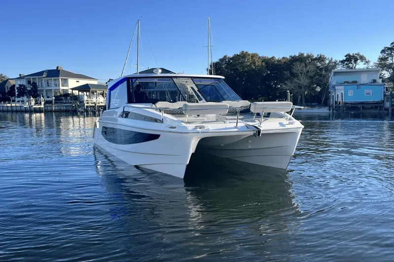 Slide: The Image of Aquila 36 Sport 2025 - 16