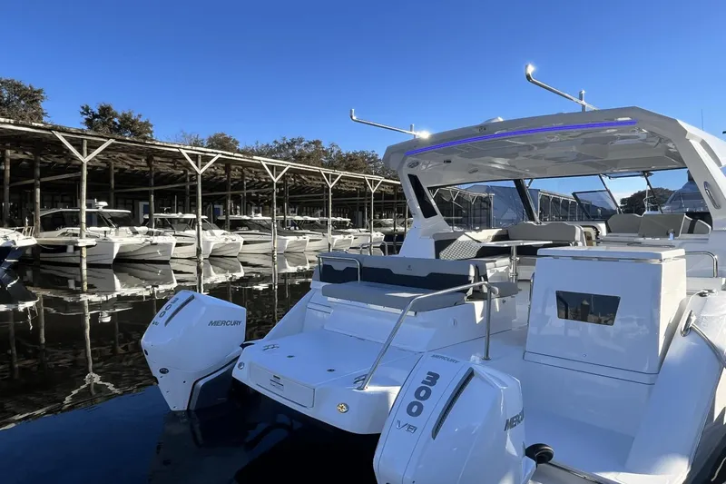 Slide: The Image of Aquila 36 Sport 2025 - 17