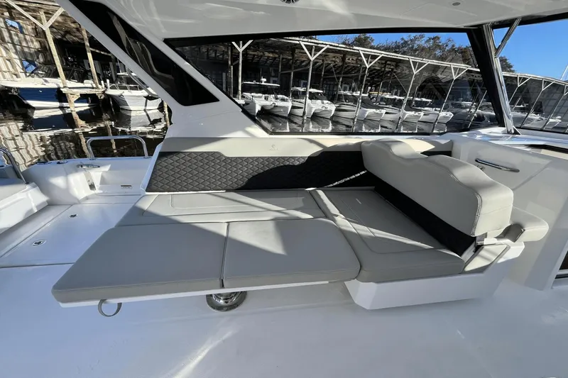 Slide: The Image of Aquila 36 Sport 2025 - 25