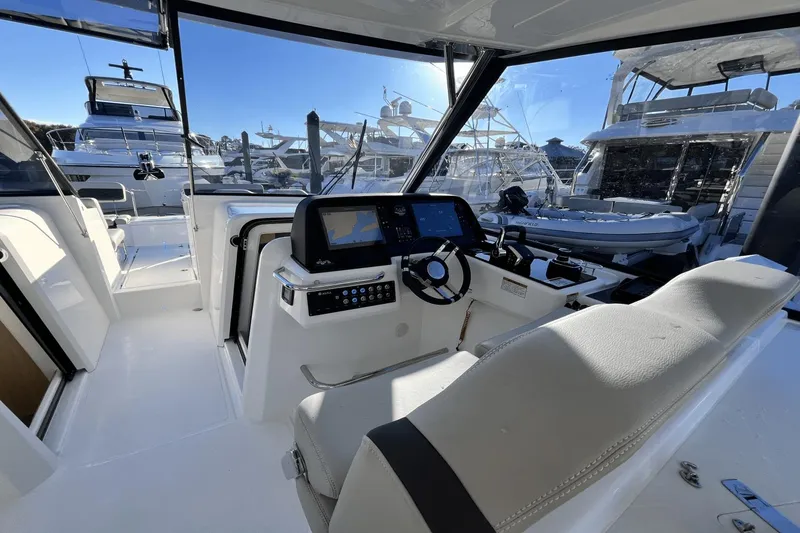 Slide: The Image of Aquila 36 Sport 2025 - 27