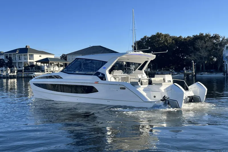 Slide: The Image of Aquila 36 Sport 2025 - 9