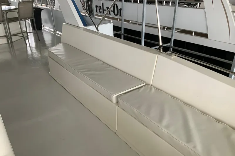 Slide: The Image of Luxurious seating on 2004 Sumerset 18 x 87 houseboat deck. - 12
