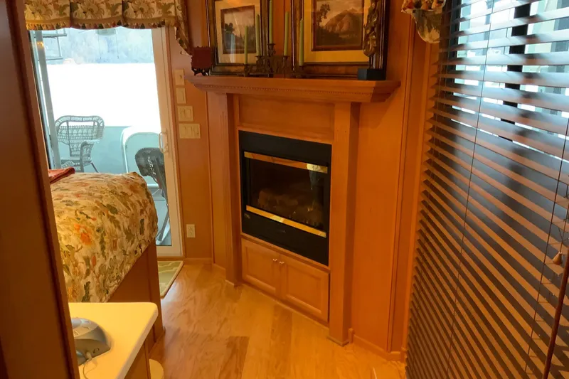 Slide: The Image of Sumerset 18 x 87 2004 - 59