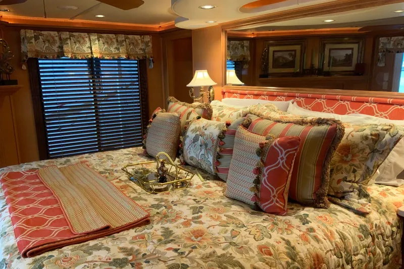 Slide: The Image of Sumerset 18 x 87 2004 - 62