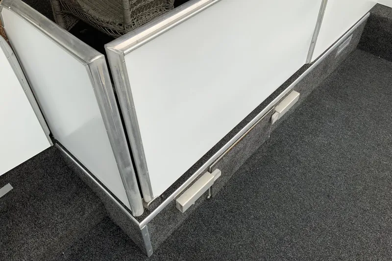 Slide: The Image of Sumerset 18 x 87 2004 - 76