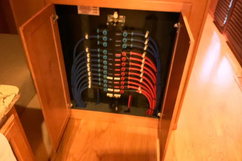 Slide: The Image of Sumerset 18 x 87 2004 - 84