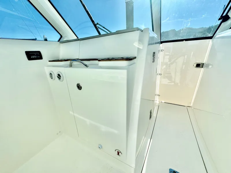 Slide: The Image of Tiara 34 LX 2026 - 49