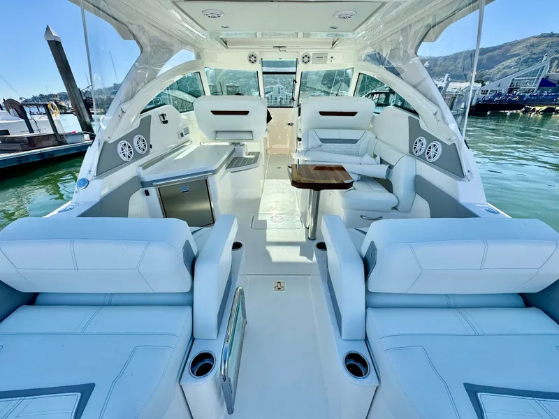 Slide: The Image of Tiara 34 LX 2026 - 57