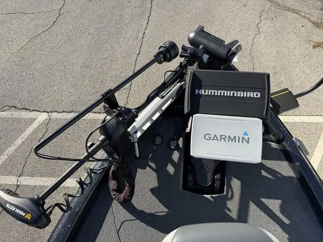 Slide: The Image of Phoenix 721 Pro XP 2022 boat with Humminbird and Garmin electronics. - 7