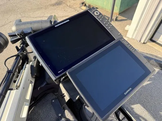 Slide: The Image of Dual fish finders on a 2022 Phoenix 721 Pro XP boat. - 9