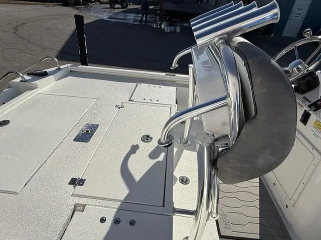 Slide: The Image of Avid 21 FSX 2025 - 21