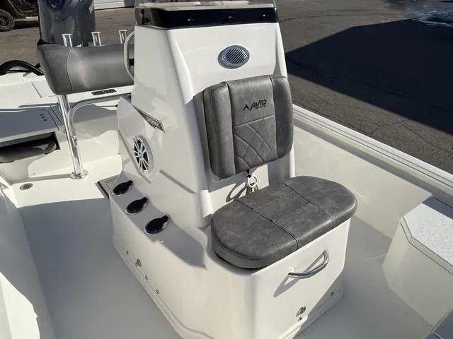 Slide: The Image of Avid 21 FSX 2025 - 26