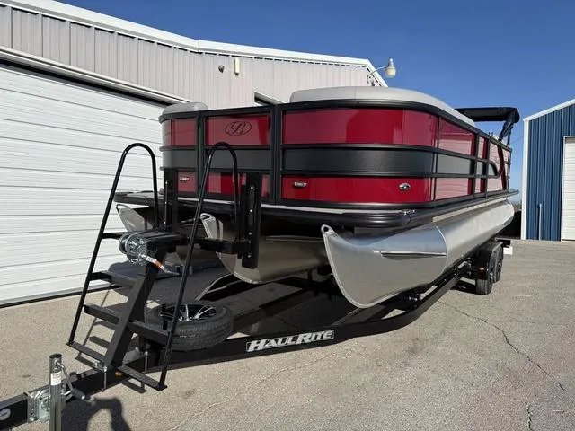 Slide: The Image of Bentley Pontoons Legacy 223 Navigator 2025 - 5