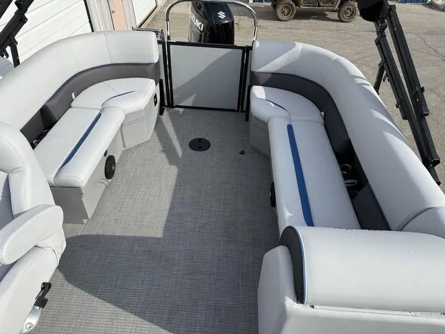 Slide: The Image of Bentley Pontoons Bolt 223 2025 - 12