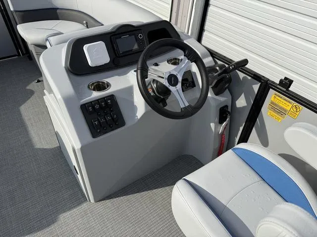 Slide: The Image of Bentley Pontoons Bolt 223 2025 - 15