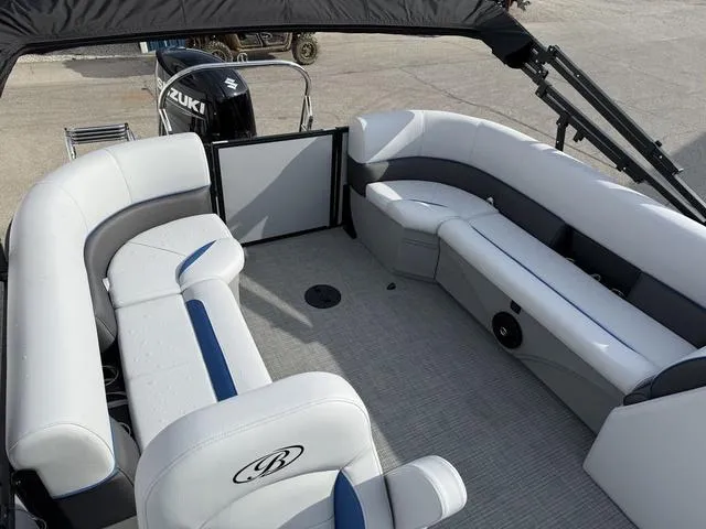 Slide: The Image of Bentley Pontoons Bolt 223 2025 - 21