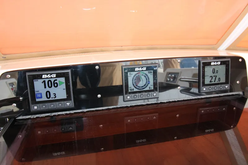 Slide: The Image of B&G navigation displays on 2006 Hylas 49 Center Cockpit yacht dashboard. - 22