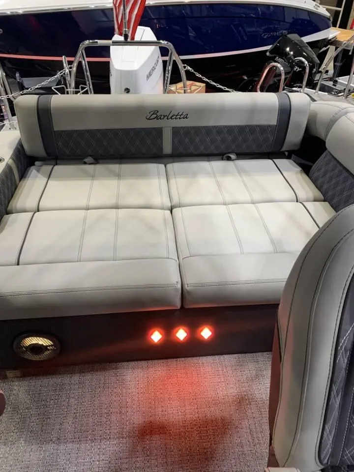 Slide: The Image of Barletta RESERVE LEGGERA 23UCA 2025 - 9