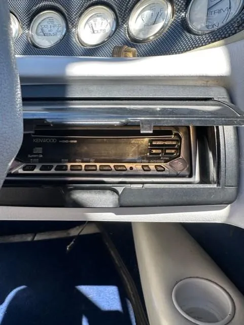 Slide: The Image of Glastron SX 195 1999 - 17