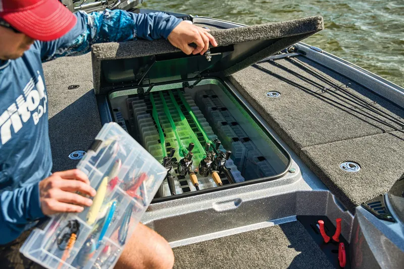 Slide: The Image of Triton 21XP Patriot 2025 - 117