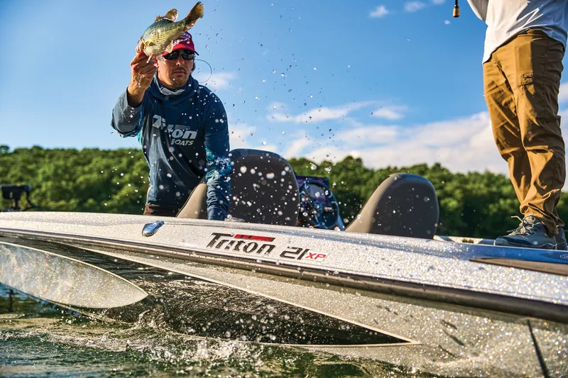 Slide: The Image of Triton 21XP Patriot 2025 - 119