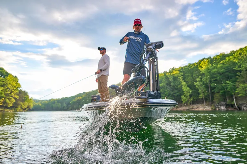 Slide: The Image of Triton 21XP Patriot 2025 - 123