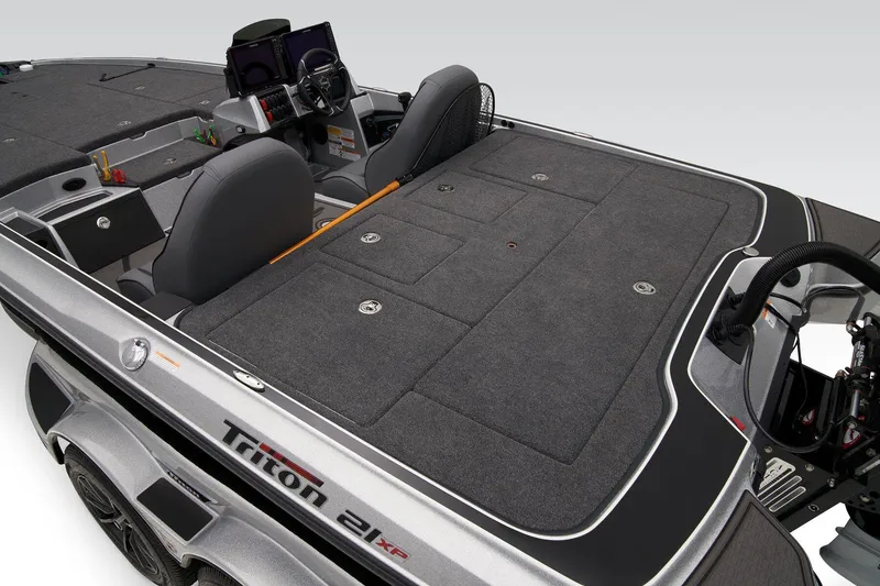 Slide: The Image of Triton 21XP Patriot 2025 - 74