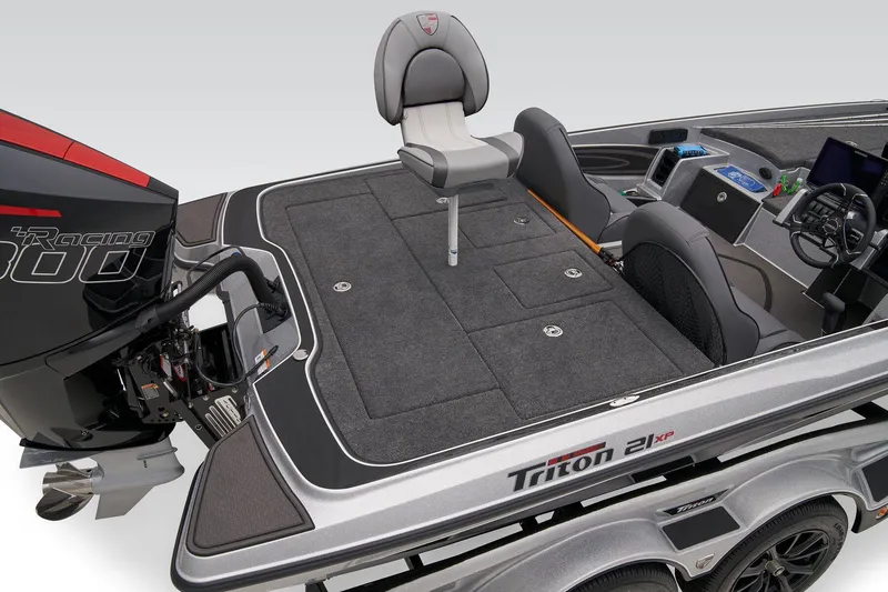 Slide: The Image of Triton 21XP Patriot 2025 - 79