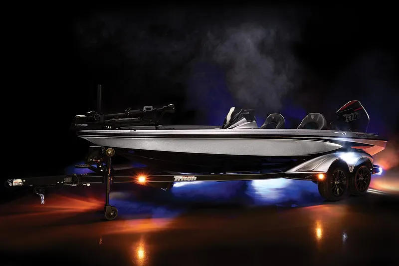 Slide: The Image of Triton 21XP Patriot 2025 - 98